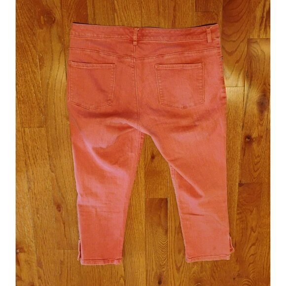 New York & Company Pink Coral Capri Jeans Size 12 with Button Hem Detail - Picture 5 of 6